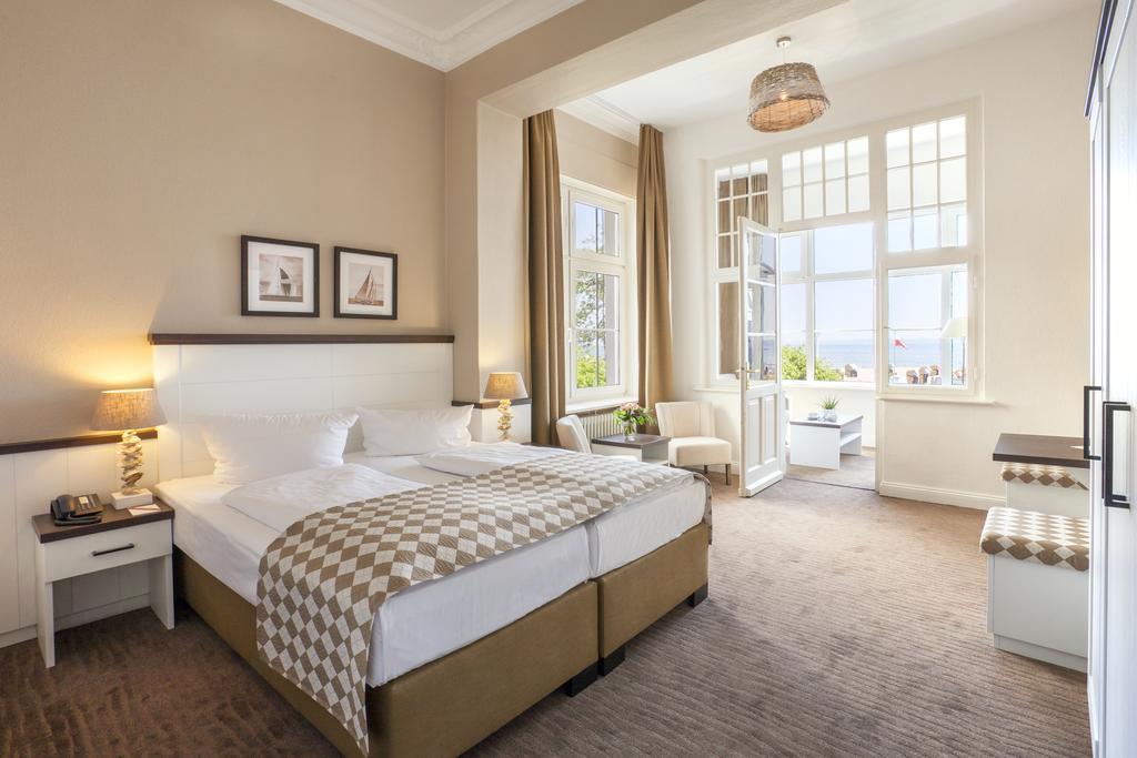 Hotel Strandschlösschen 3*